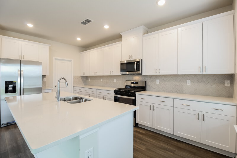 2,595/Mo, 892 Milo Bay St Loganville, GA 30052 Kitchen View 2