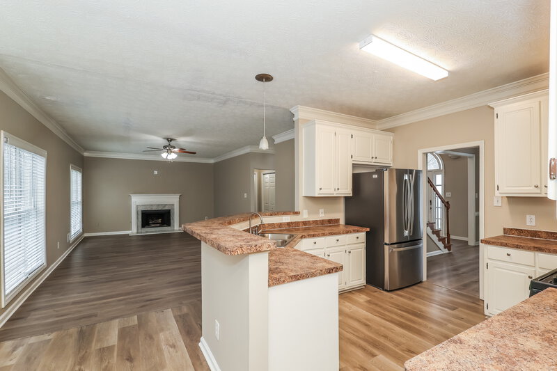 2,445/Mo, 115 Stratmore Pl Stockbridge, GA 30281 Kitchen View 2