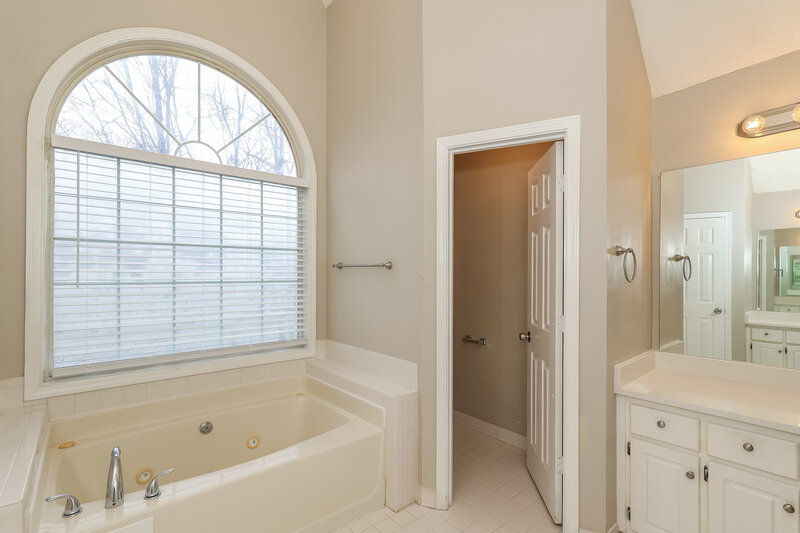 2,445/Mo, 115 Stratmore Pl Stockbridge, GA 30281 Main Bathroom View
