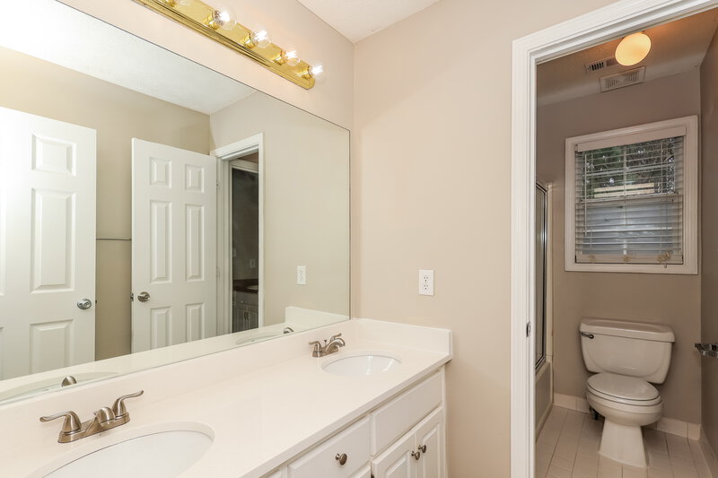 2,445/Mo, 115 Stratmore Pl Stockbridge, GA 30281 Bathroom View 2