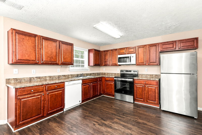 2,180/Mo, 240 Cobblestone Ln McDonough, GA 30252 Kitchen View 2