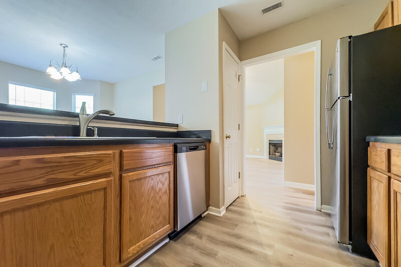 2,620/Mo, 1116 Kramden Ct McDonough, GA 30252 Kitchen View 2