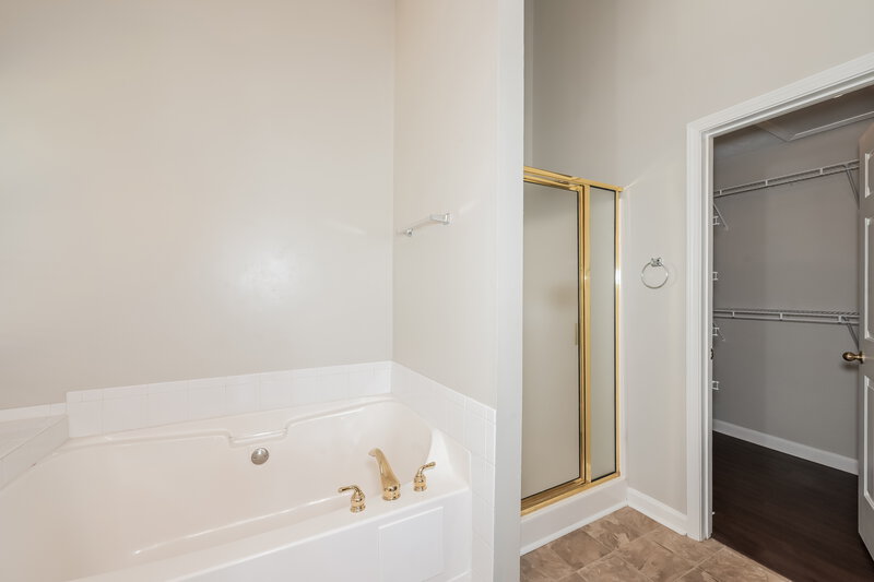 3,010/Mo, 1530 Bramlett Forest Trl Lawrenceville, GA 30045 Main Bathroom View 2