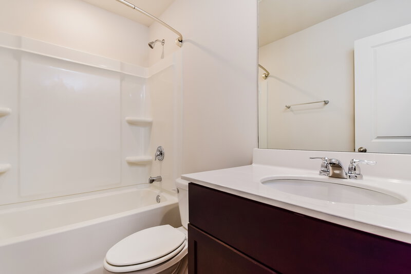 2,040/Mo, 466 Magnolia Dr Dawsonville, GA 30534 Bathroom View