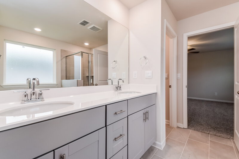 2,490/Mo, 576 Magnolia Dr Dawsonville, GA 30534 Main Bathroom View