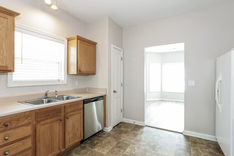 2,125/Mo, 8131 Vincent Mill Dr Douglasville, GA 30134 Kitchen View