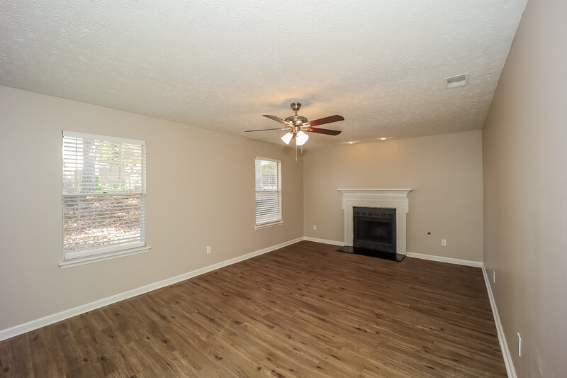 1,885/Mo, 300 Marley Dr South Fulton, GA 30349 Family Room View