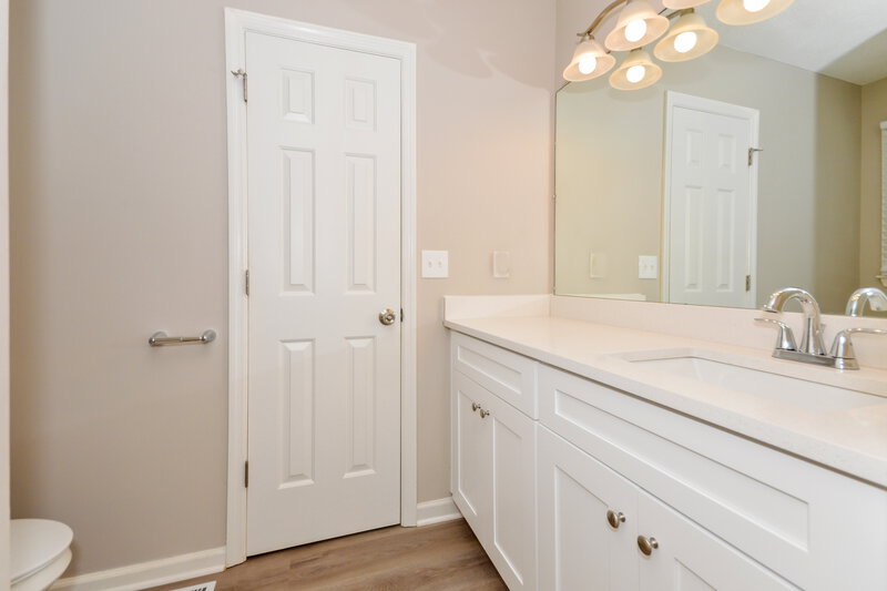 1,770/Mo, 4964 Hampstead Ln Acworth, GA 30101 Bathroom View 2