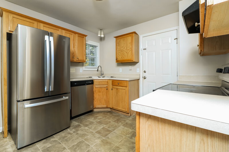 1,700/Mo, 9490 Pebble Creek Ct Villa Rica, GA 30180 Kitchen View 2