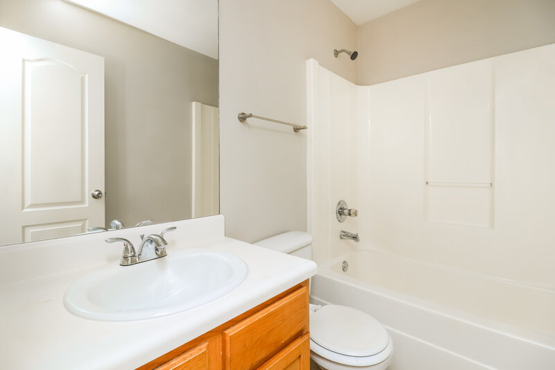 1,700/Mo, 9490 Pebble Creek Ct Villa Rica, GA 30180 Bathroom View