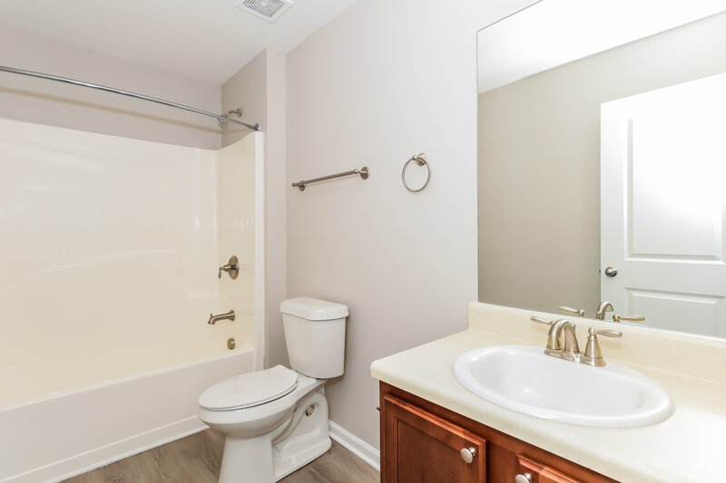 1,885/Mo, 262 Stillwood Dr Newnan, GA 30265 Bathroom View