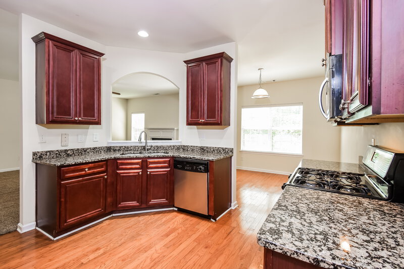 2,845/Mo, 4740 Hopewell Manor Dr Cumming, GA 30040 Kitchen View 2