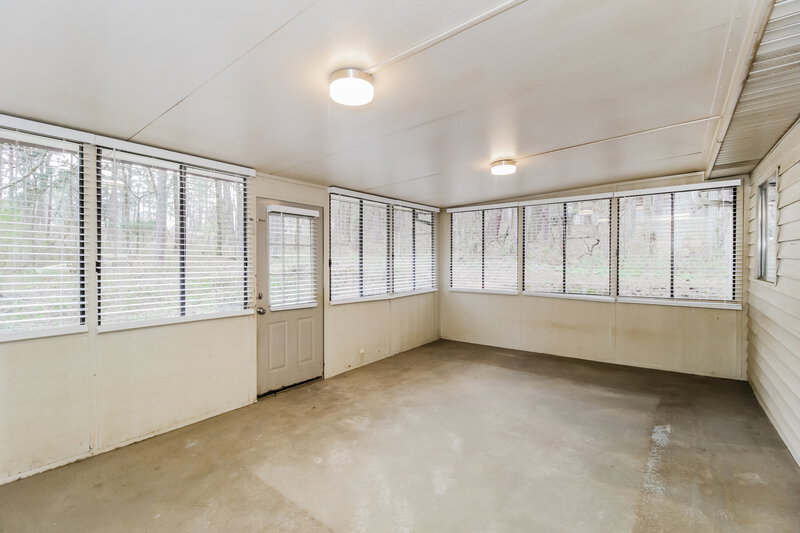 2,030/Mo, 5329 Monticello Dr Villa Rica, GA 30180 Sun Room View