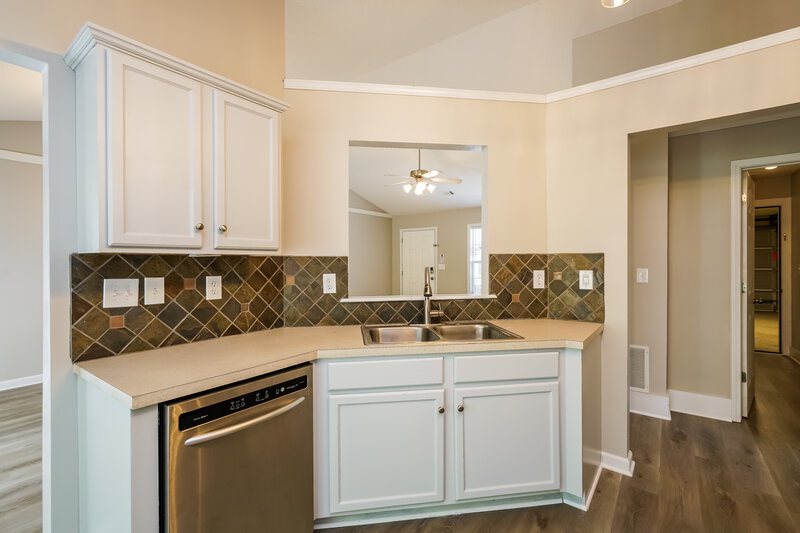 1,765/Mo, 118 Beckett Dr Dallas, GA 30132 Kitchen View 2