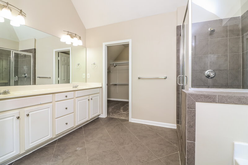 2,965/Mo, 337 Vinings Vintage Cir Mableton, GA 30126 Main Bathroom View