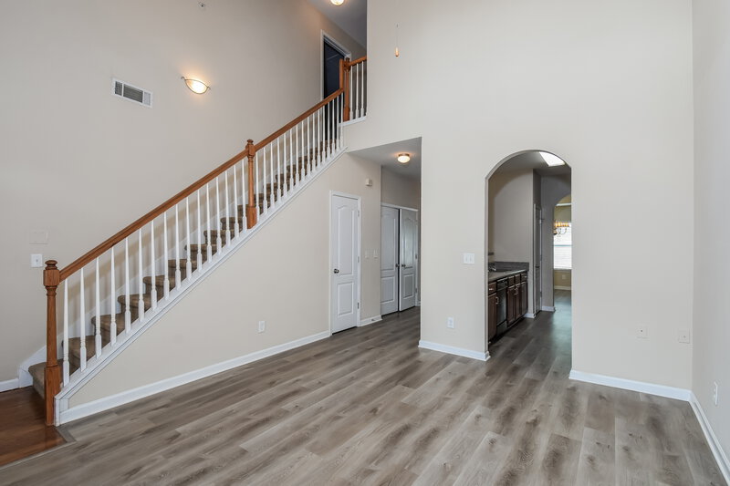 2,110/Mo, 186 Ridgemont Rd Canton, GA 30114 Living Room View 2