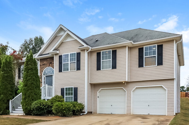 2,200/Mo, 460 Kyles Cir Hiram, GA 30141 Front View