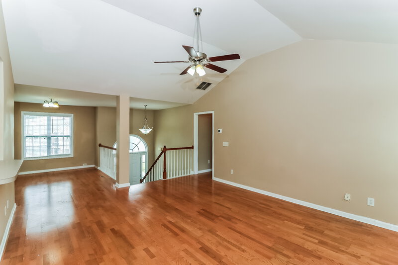 2,200/Mo, 460 Kyles Cir Hiram, GA 30141 Living Room View 4