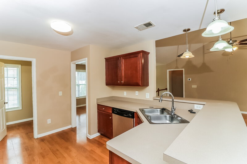 2,200/Mo, 460 Kyles Cir Hiram, GA 30141 Kitchen View