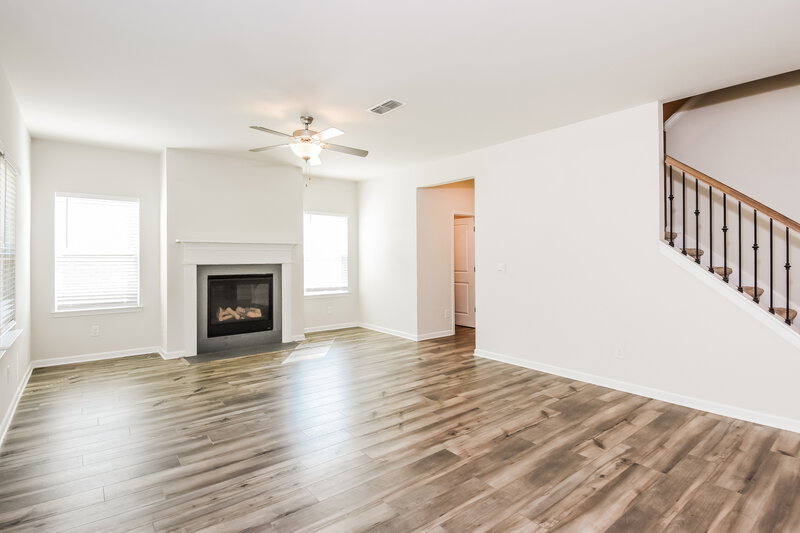 2,290/Mo, 137 Longleaf St Dawsonville, GA 30534 Living Room View