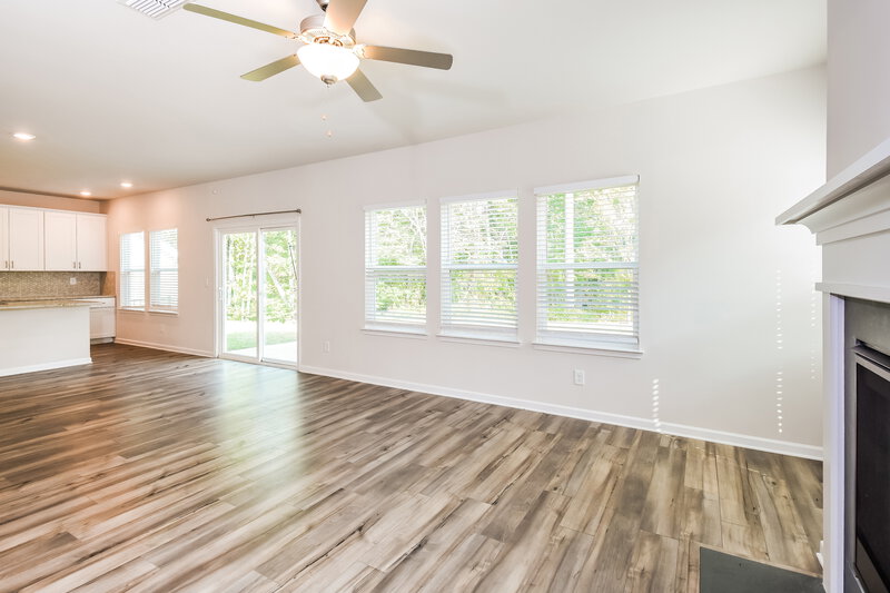 2,290/Mo, 137 Longleaf St Dawsonville, GA 30534 Dining Room View