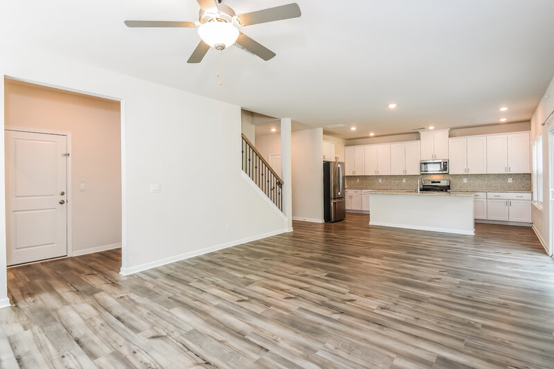 2,290/Mo, 137 Longleaf St Dawsonville, GA 30534 Dining Room View 2