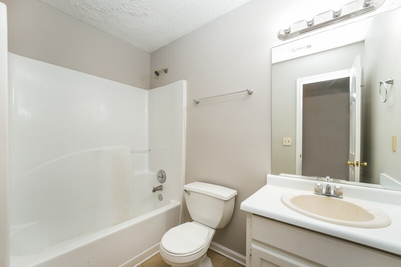 2,590/Mo, 2399 Morning Dew Pl Lawrenceville, GA 30044 Bathroom View