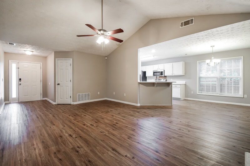 1,920/Mo, 1016 Fishback Way Sugar Hill, GA 30518 Living Room View