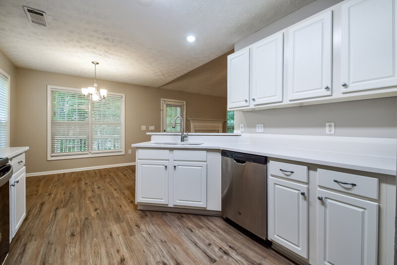 1,920/Mo, 1016 Fishback Way Sugar Hill, GA 30518 Kitchen View 2