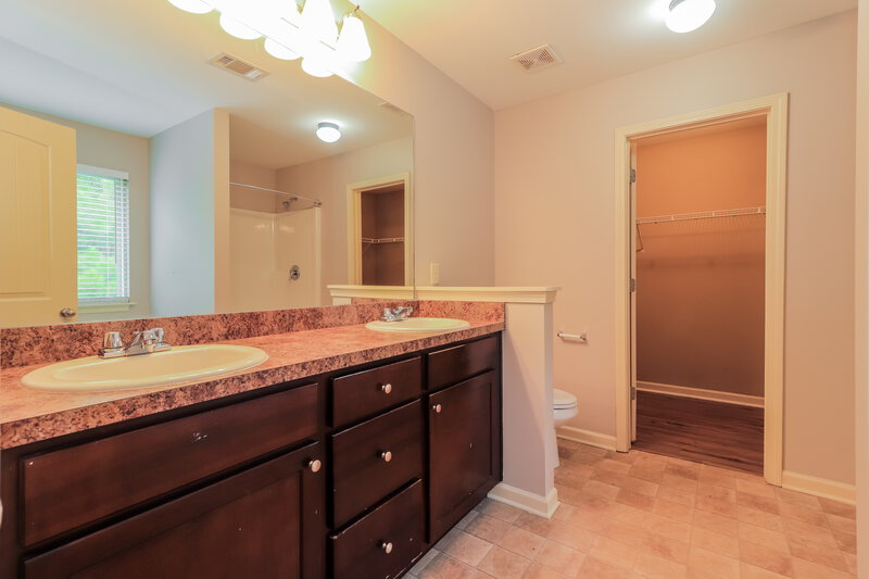 1,850/Mo, 50 Vivid Ln Dallas, GA 30132 Main Bathroom View