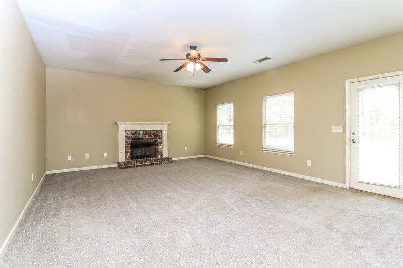 1,850/Mo, 132 Brightondale Blvd Dallas, GA 30132 Living Room View 2