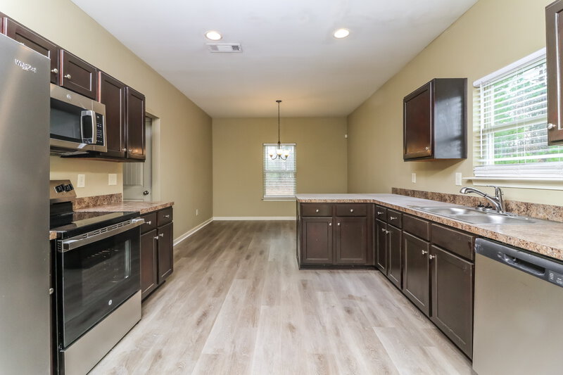 1,850/Mo, 132 Brightondale Blvd Dallas, GA 30132 Kitchen View