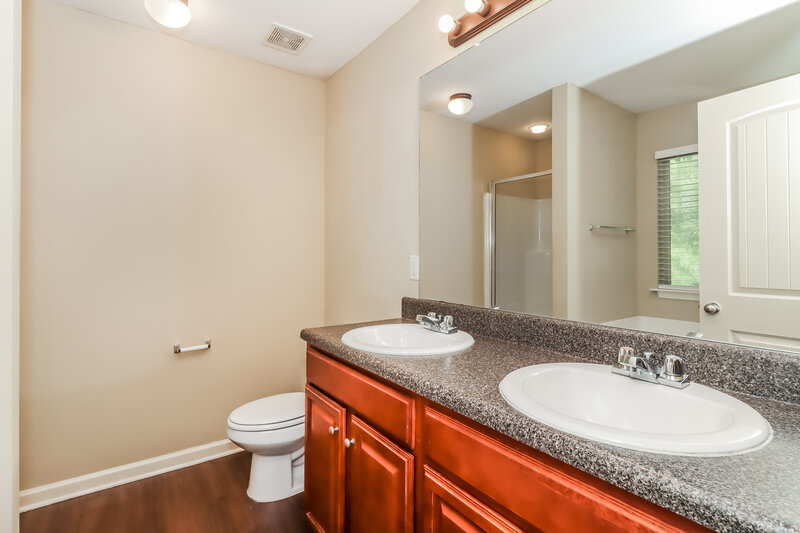 2,015/Mo, 174 Brightondale Blvd Dallas, GA 30132 Main Bathroom View