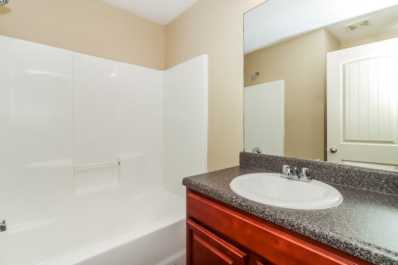 2,015/Mo, 174 Brightondale Blvd Dallas, GA 30132 Bathroom View