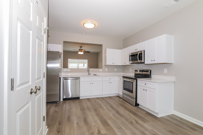 2,380/Mo, 2239 Baywood Tree Ln Snellville, GA 30078 Kitchen View
