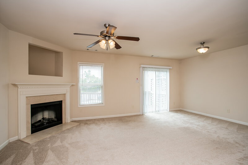 3,270/Mo, 2279 Baywood Tree Ln Snellville, GA 30078 Living Room View 2