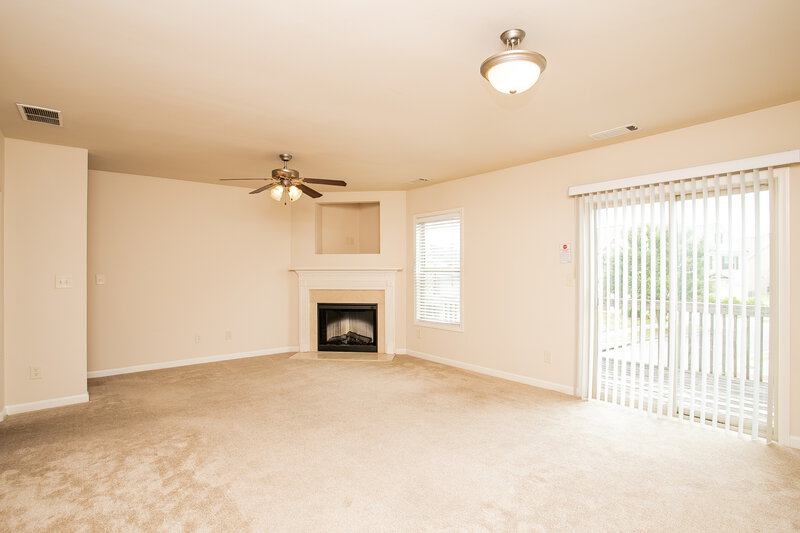 3,270/Mo, 2279 Baywood Tree Ln Snellville, GA 30078 Living Room View 3