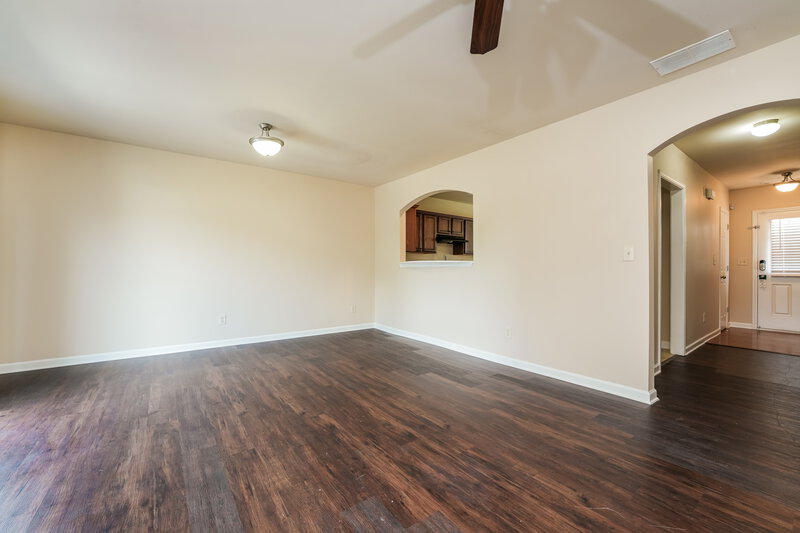 2,055/Mo, 2279 Baywood Tree Ln Snellville, GA 30078 Living Room View 2