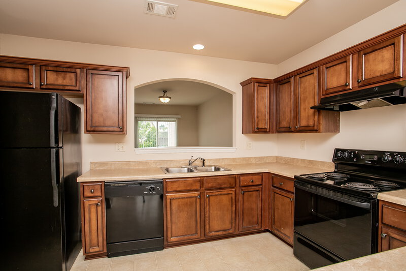 3,270/Mo, 2279 Baywood Tree Ln Snellville, GA 30078 Kitchen View 2