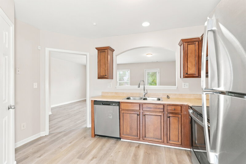 1,825/Mo, 2259 Baywood Tree Ln Snellville, GA 30078 Kitchen View 2