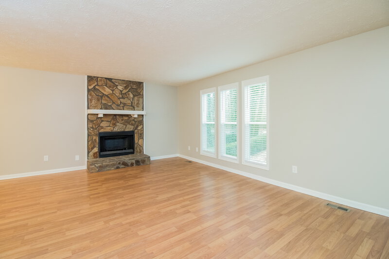 1,950/Mo, 6799 Ivy Log Dr Austell, GA 30168 Living Room View 2