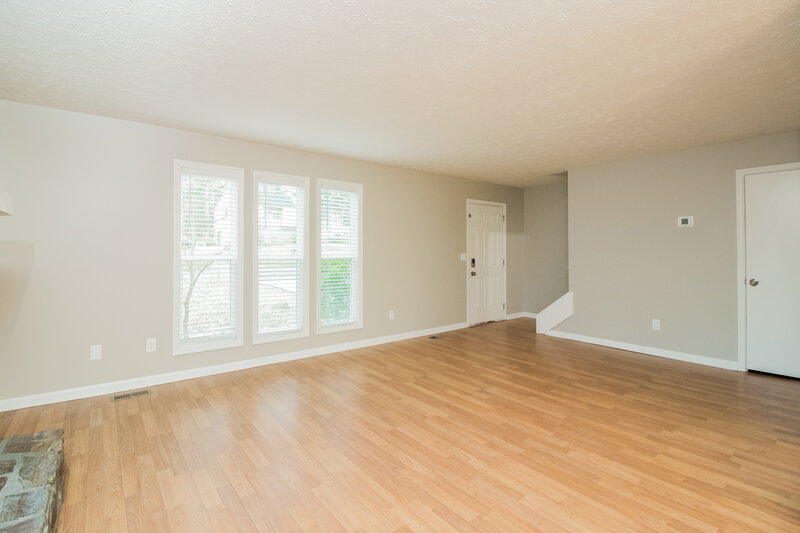 1,950/Mo, 6799 Ivy Log Dr Austell, GA 30168 Living Room View 4