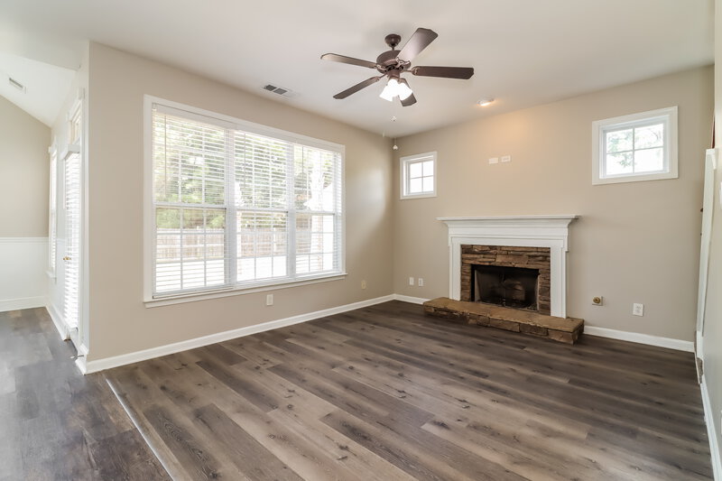 3,260/Mo, 11 Cottage Trce Dallas, GA 30157 Living Room View