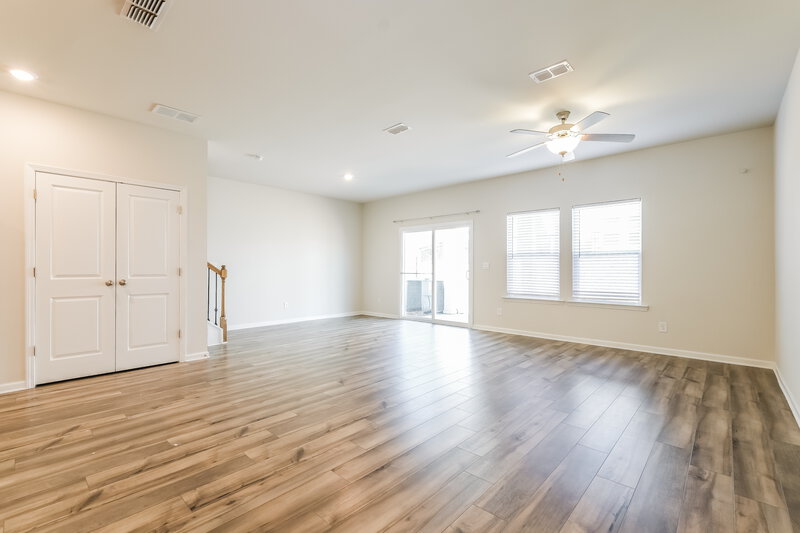 2,260/Mo, 1632 Villageside Ct Lawrenceville, GA 30043 Living Room View