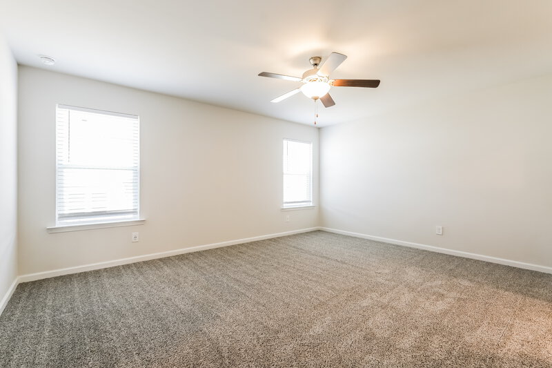 2,260/Mo, 1632 Villageside Ct Lawrenceville, GA 30043 Main Bedroom View