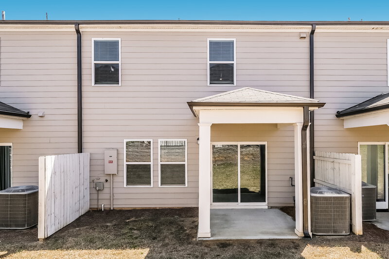 2,260/Mo, 1632 Villageside Ct Lawrenceville, GA 30043 Rear View