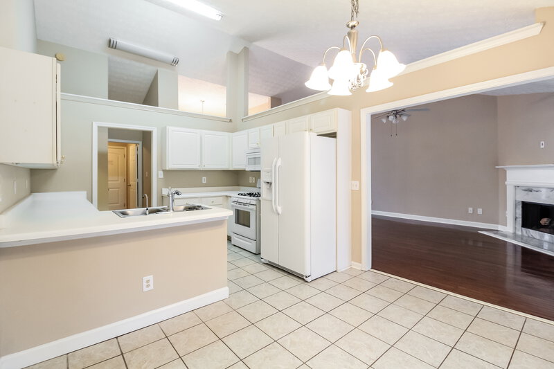 2,025/Mo, 530 Sunnyside Dr Lawrenceville, GA 30044 Breakfast Nook View