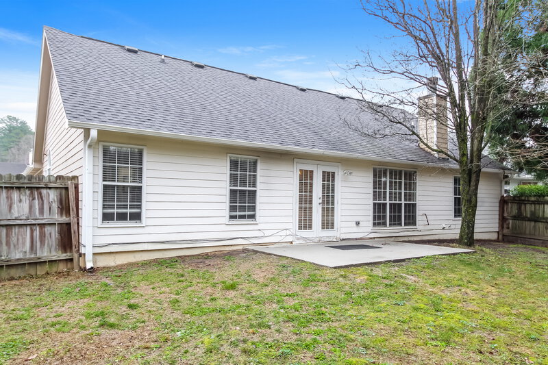 2,025/Mo, 530 Sunnyside Dr Lawrenceville, GA 30044 Rear View 2