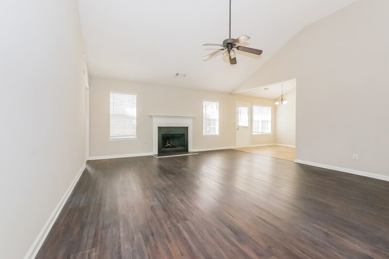 1,885/Mo, 313 The Gables Dr McDonough, GA 30253 Living Room View 2