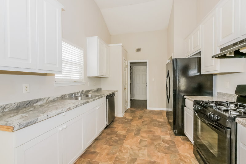 1,885/Mo, 313 The Gables Dr McDonough, GA 30253 Kitchen View